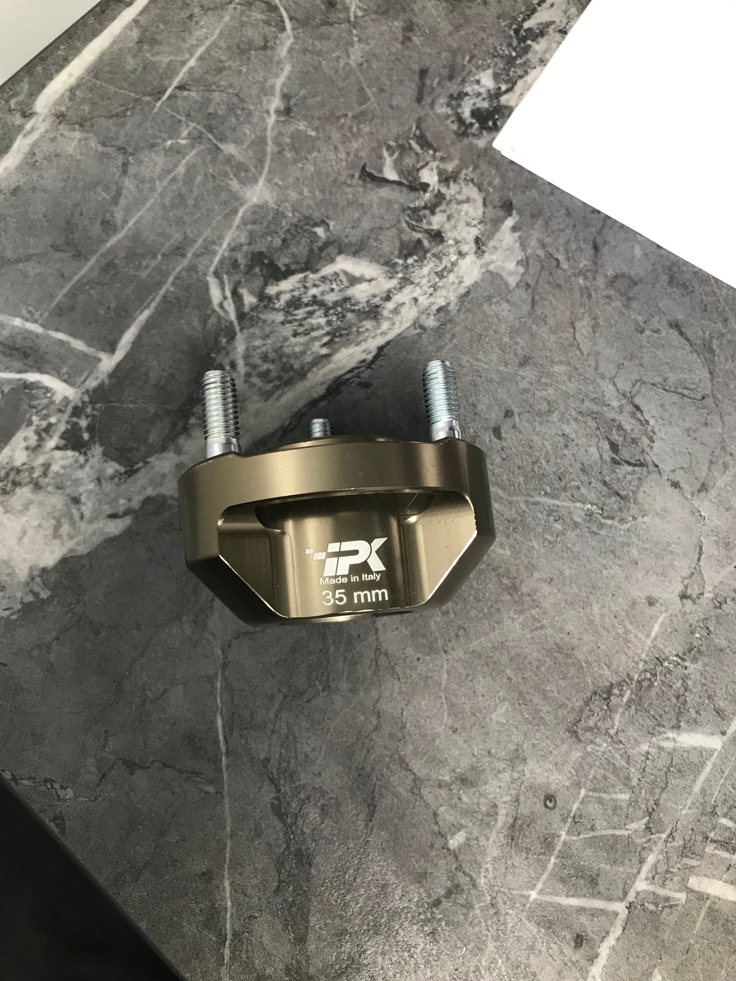 R mod. rear hub Ø30X35mm with screws